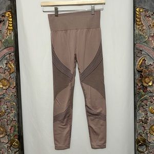 Mauve Leggings Size Small Medium Pink Purple Color No Front Seam